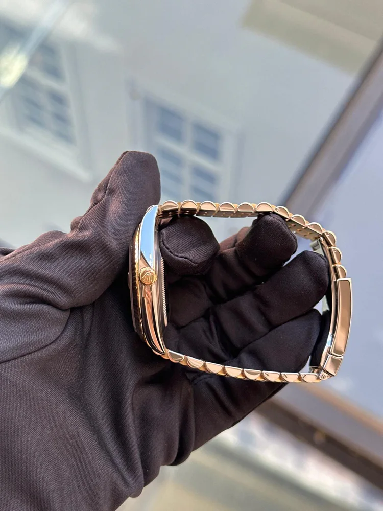 Rolex Datejust 41 Black Dial Diamonds Full Set